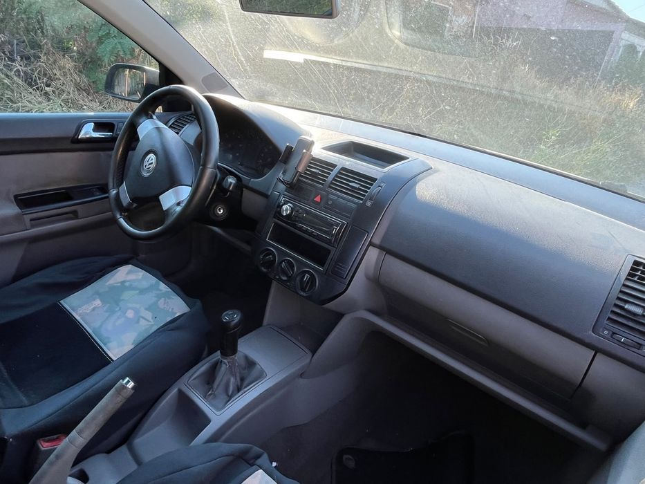 Vand polo an 2002 1.2 benzina (astept oferte)
