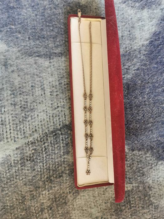 Сребърно колие с циркони