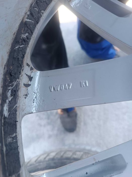 Джанти с гуми 18 цола 5х112 ЕТ51 за  Сеат, Ауди, VW. Шкода