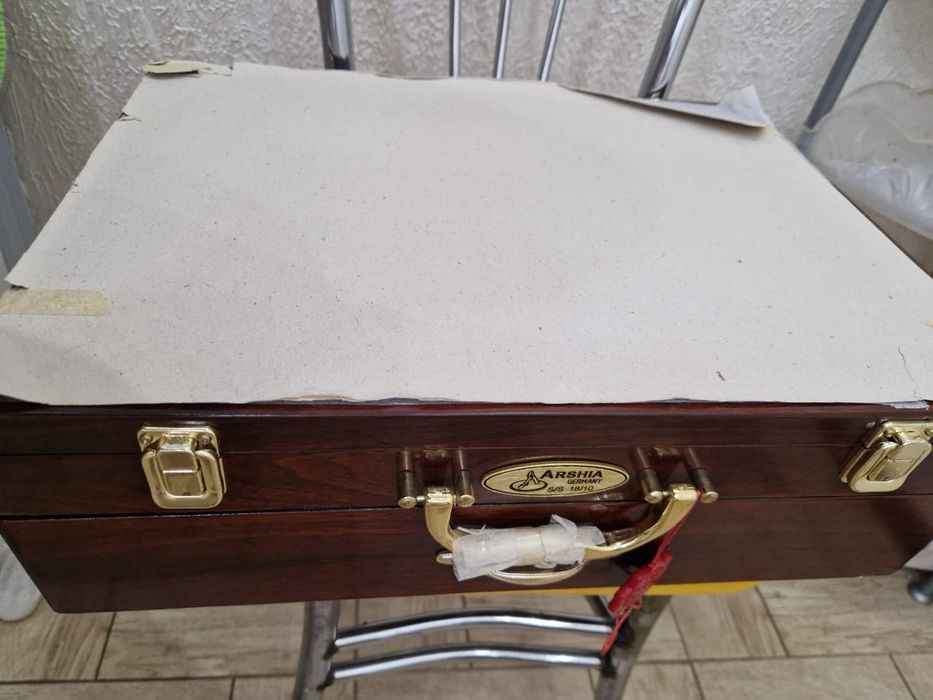 Набор ложек и вилок