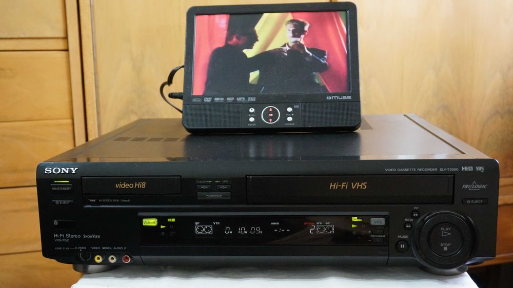 Video recorder COMBO VHS Video Hi8 Sony SLV-T2000