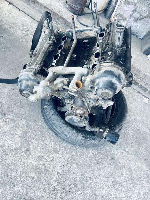 двигатель 4.7  л