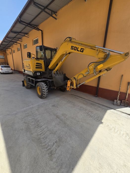 Ижарага берилади экскаватор  60 SDLG бошка турдаги техникалар хам мавж