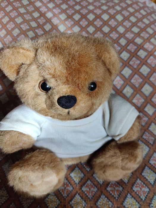 Продавам нова плюшена играчка Мече