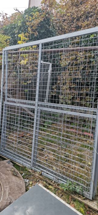 Porți plasa bordurata