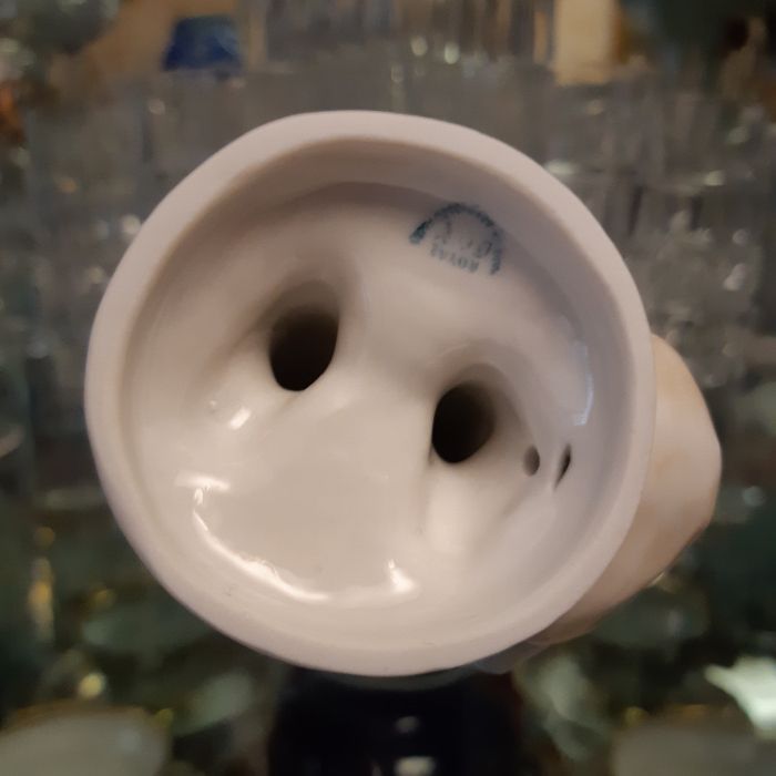 Фарфоровые статуэтки Royal Dux