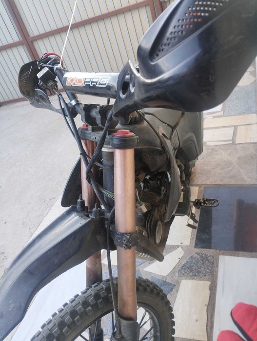 KXD 125 Pro Enduro – întreținut, piese schimbate + pachet extra