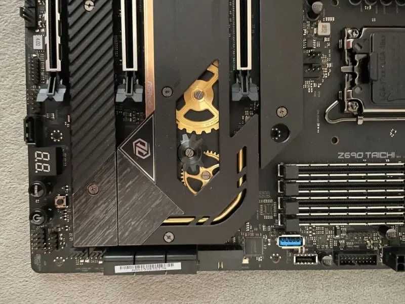 Дънна Платка / Motherboard ASRock Z690 Taichi + [i5 12400f]