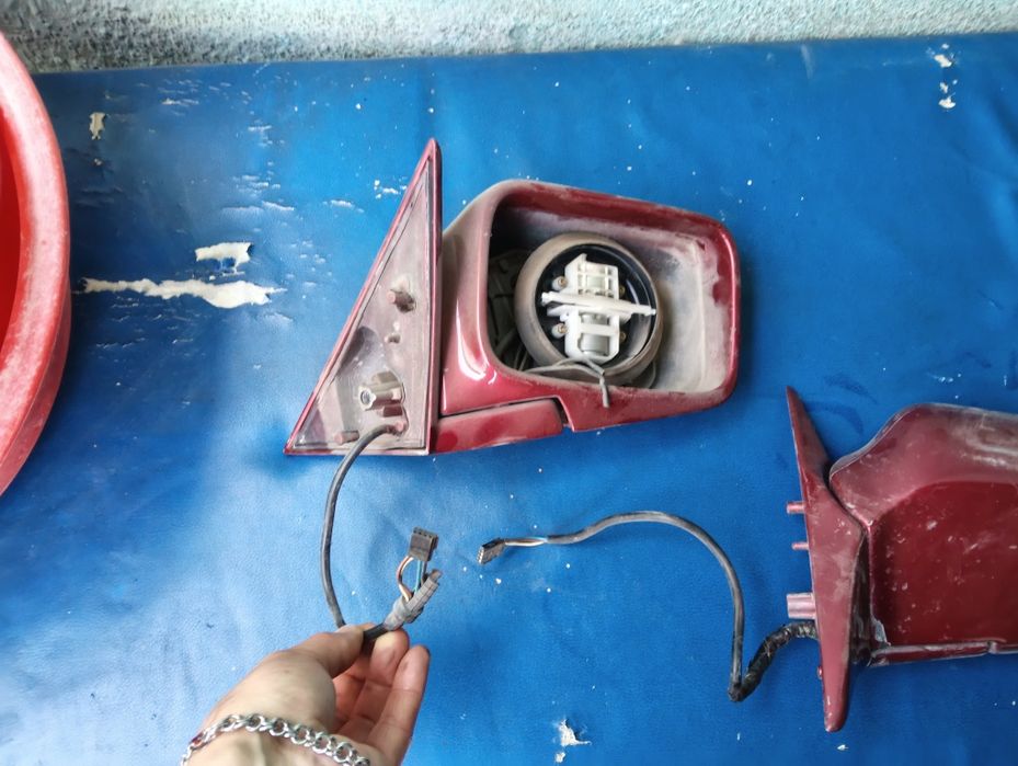 Продам зеркала на БМВ е 34(оригинал)