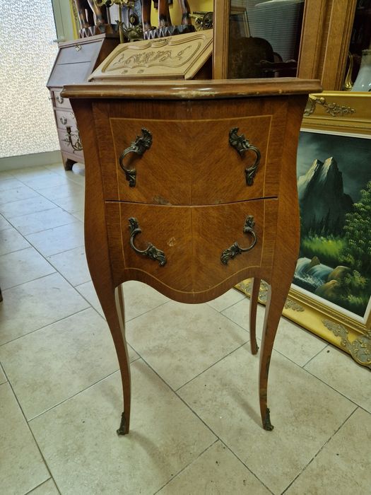 Старо английско антикварно дървено шкафче скрин масив