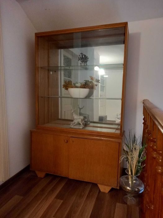 Vând vitrină sufragerie. Suceava, Dărmănești