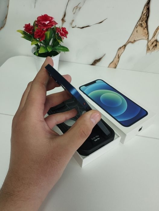 iPhone 12 5G 128G { обмен }
