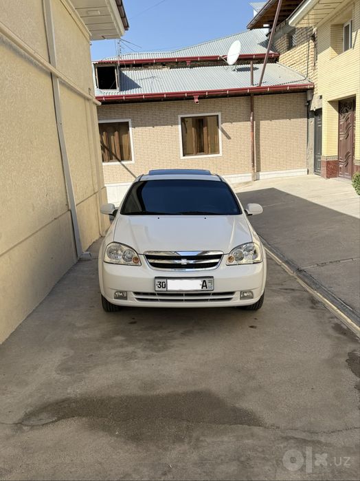 Lacetti 3 poz avtomat 2010