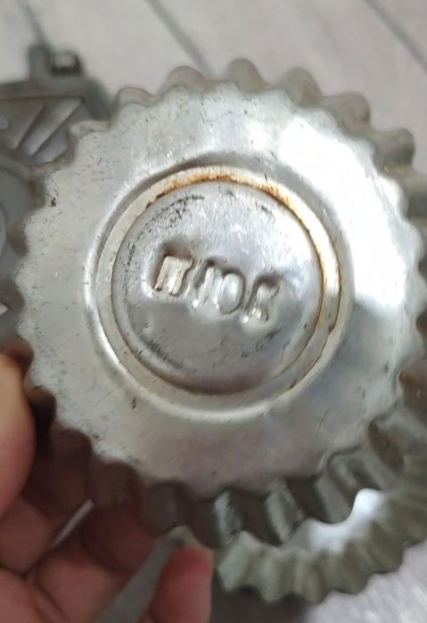 вафельница, грибочница форма для кекса