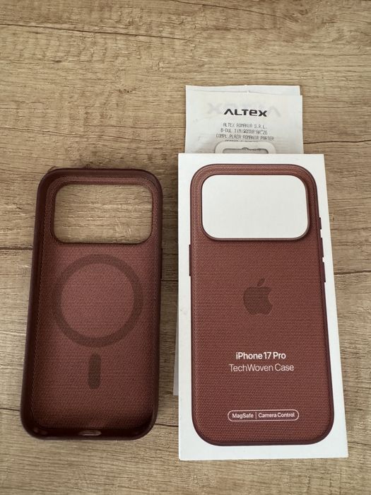 Husa iPhone 17 Pro TechWoven Case Originala