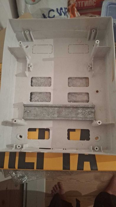 продам эл.щиток б/у