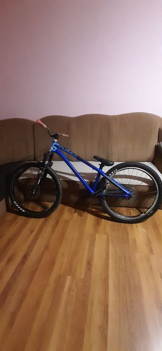 Dirt jumper dartmoor 26 player