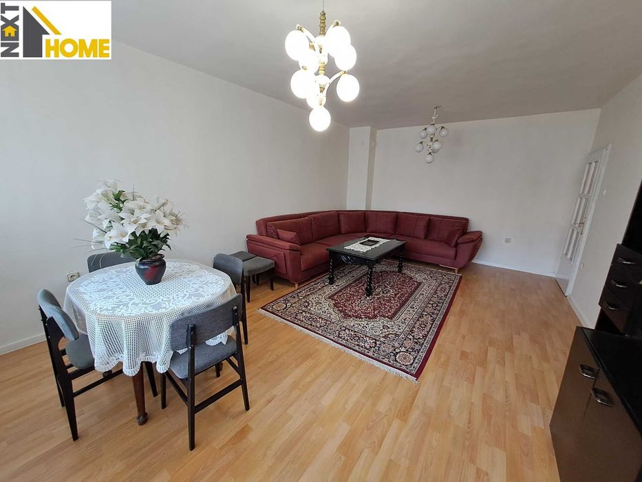 Просторен двустаен апартамент с ГАРАЖ