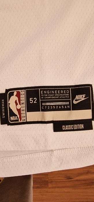LeBron James Lakers блузи L/XL, оригинални