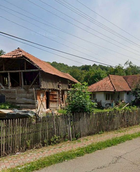 teren si casa in slanic
