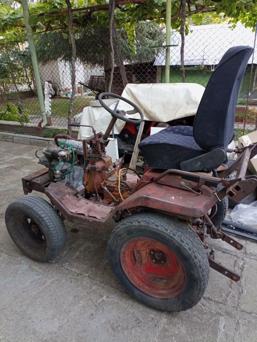 ХТЗТ012 малогабаритен Трактор