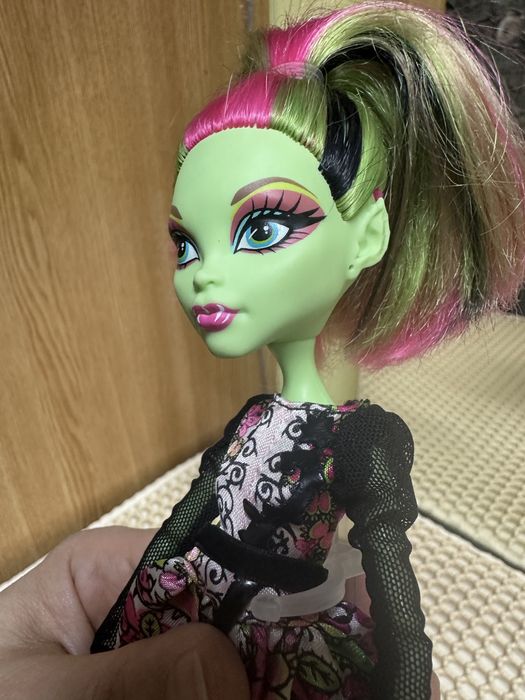 Продам кукол монстр хай!