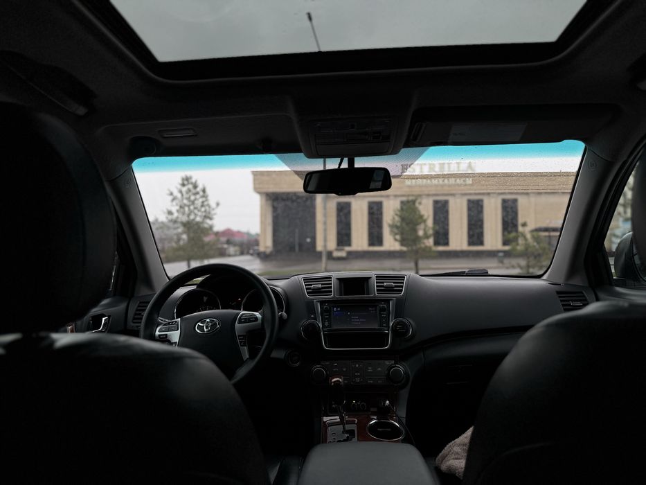 Марка: Toyota Highlander  Limited Жылы: 2012