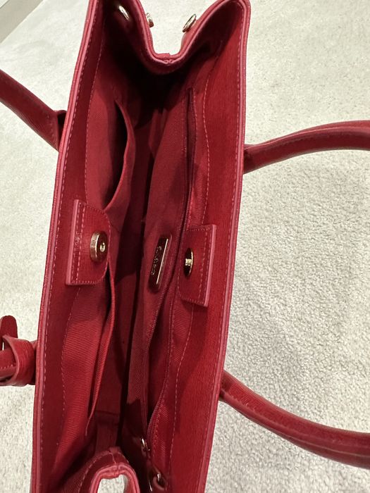 Дамска червена чанта Фурла от естествена кожа