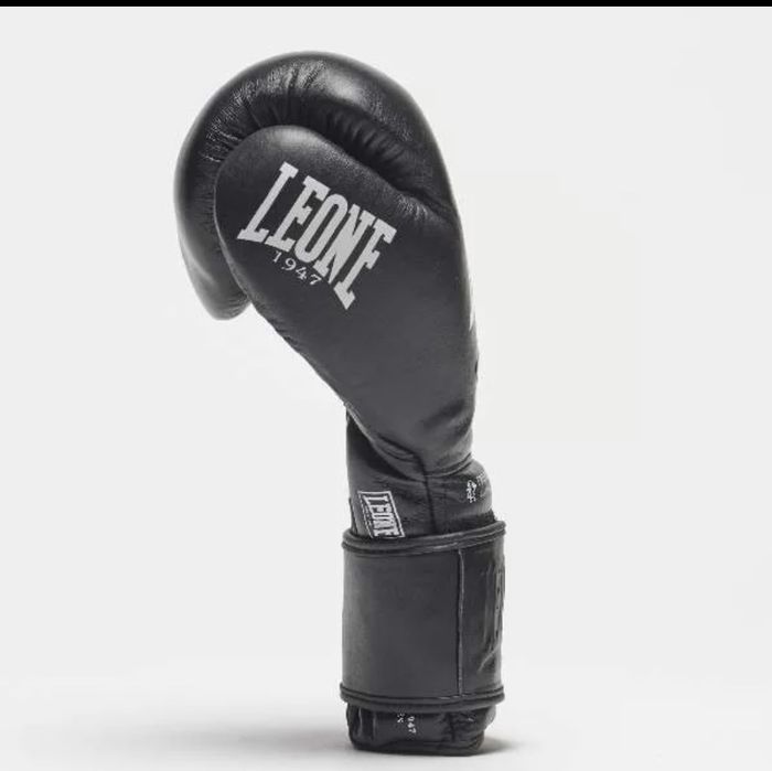 Боксови Ръкавици Leone The Greatest Black 14 oz
