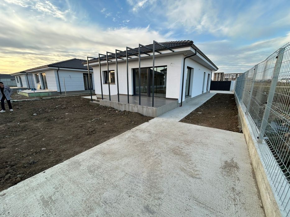 Casă la cheie de vânzare – mutare imediată  - Cartier Viena - Oradea