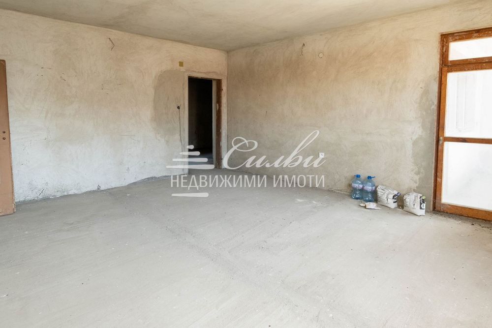 Продава се Многостаен апартамент в Търговище, Център - 128 кв.м за 817 €/кв.м - Снимка #2