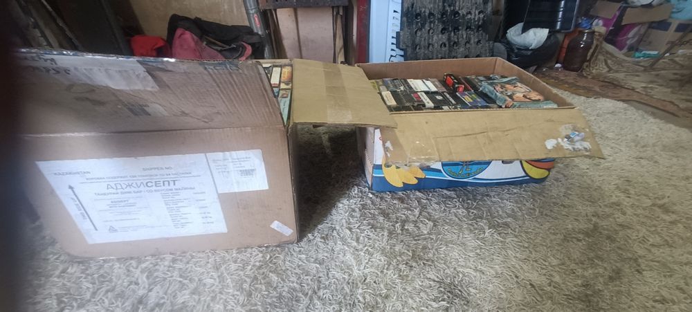 Продам видеокассеты много