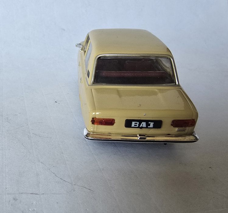 Продам модель автомобиля ваз 21011