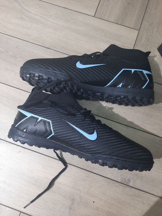 Сороконожки Nike 42 размер