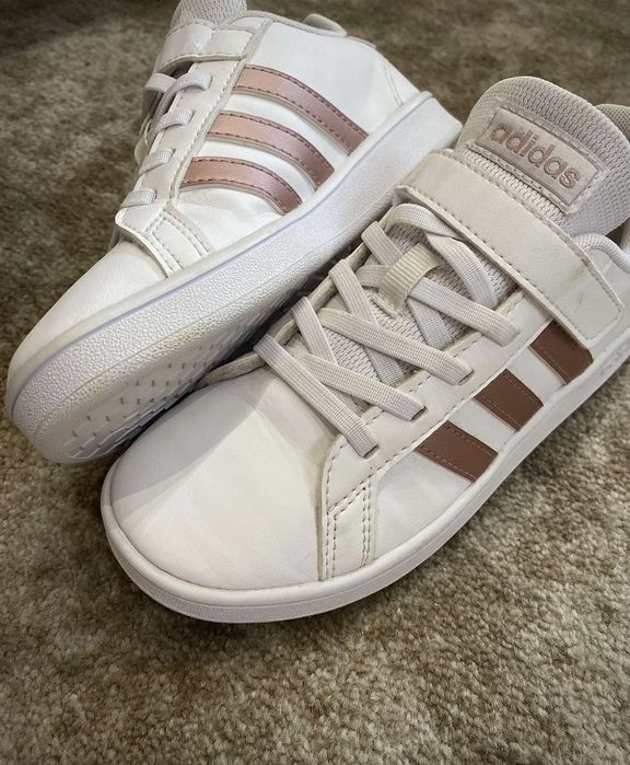 Маратонки adidas (момиче) 33 номер