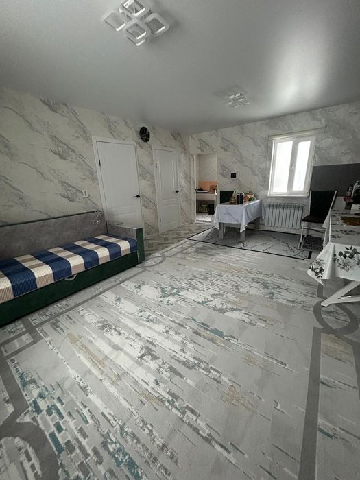 Продаётся новый дом в 20 мкр- не