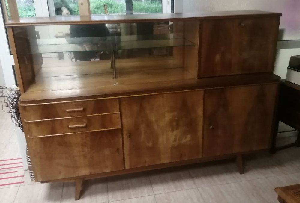 Ретро бюфет запазен