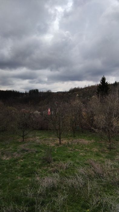 Продава къща в с.Згурово обл.Кюстендил