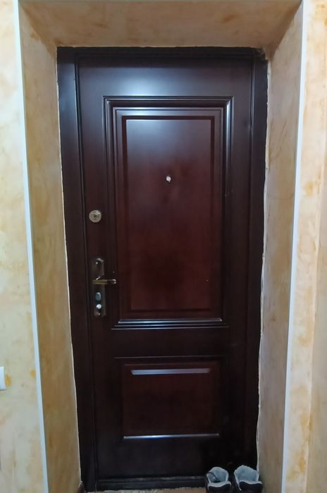 Продам Входную дверь