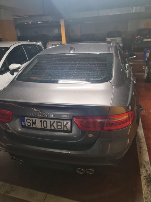 Vand    jaguar.  XE.