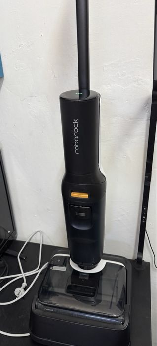 Roborock F25 прахосмукачка за мокро и сухо почистване с почистваща станция, 20kPa
