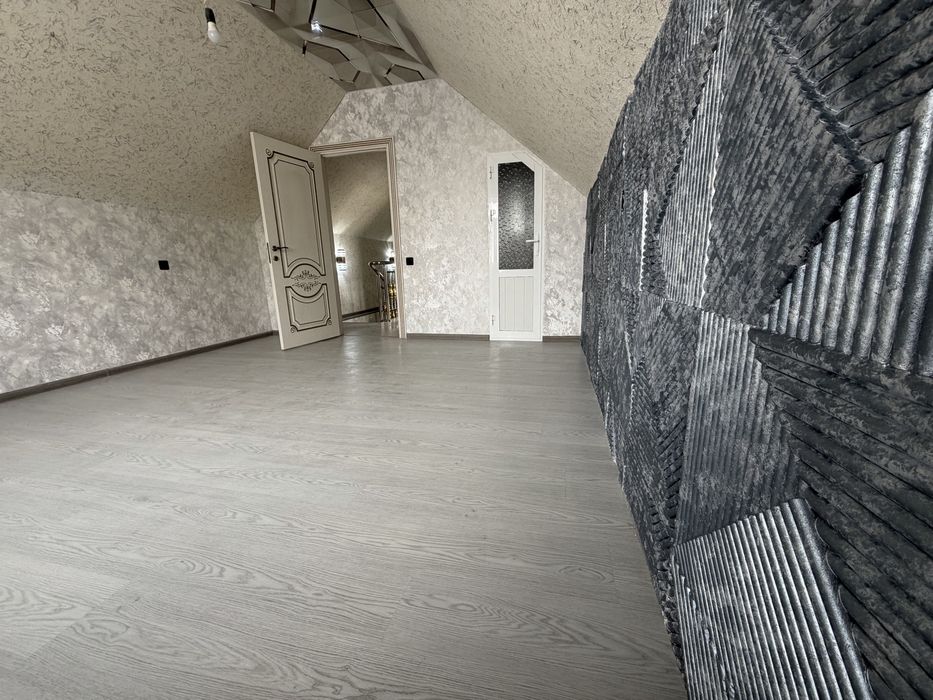 19-kvartalda komfort klassdagi uy | 5 xona | 2 sanuzel | issiq pol