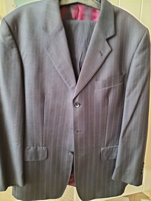 продам Мужские костюмы