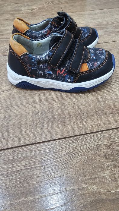 Кожанные кроссовки Юничел