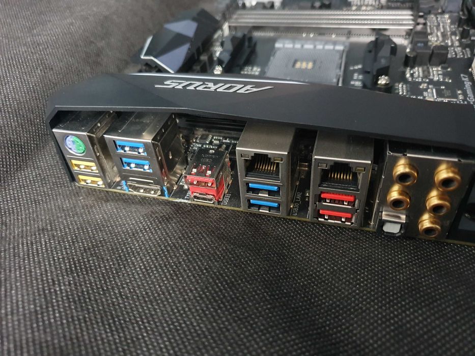 GIGAbyte GA-AX370-Gaming K7