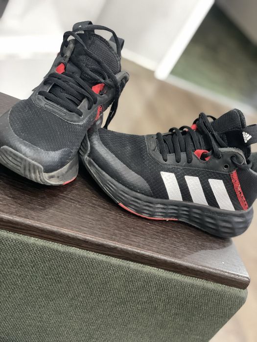 Адидас маратонки