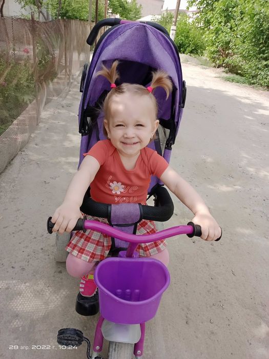 Продам детскую кроватку, коляску и велосипед