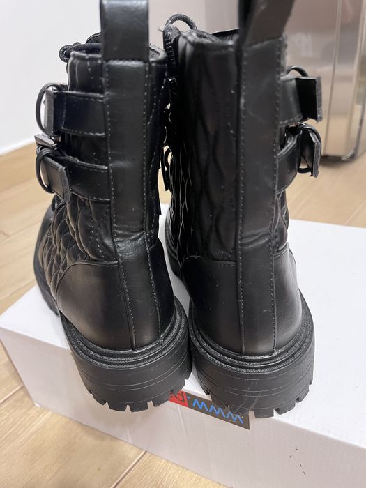 Ghete matlasate Reserved