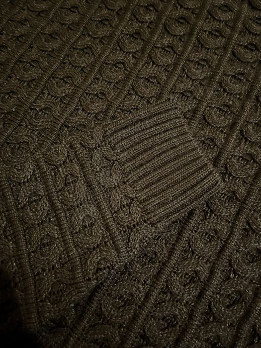 Erkaklar qishgi sviteri