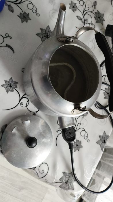 Продам электрический чайник